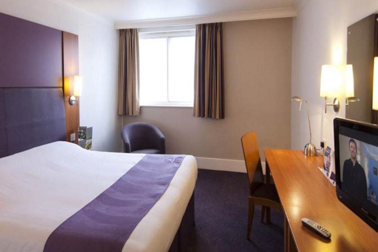 Premier Inn Colchester Buitenkant foto