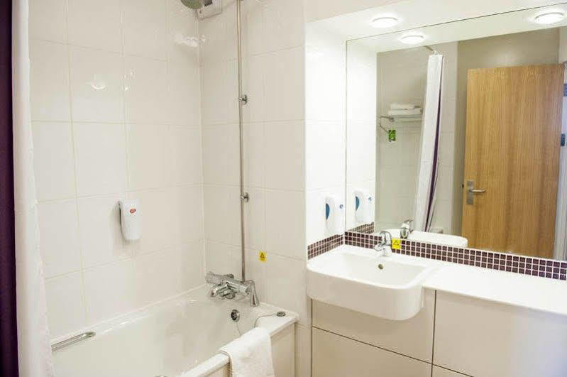Premier Inn Colchester Buitenkant foto